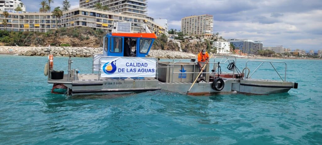 El 77% de los residuos recogidos en Torremolinos por el Plan de calidad de aguas son plásticos